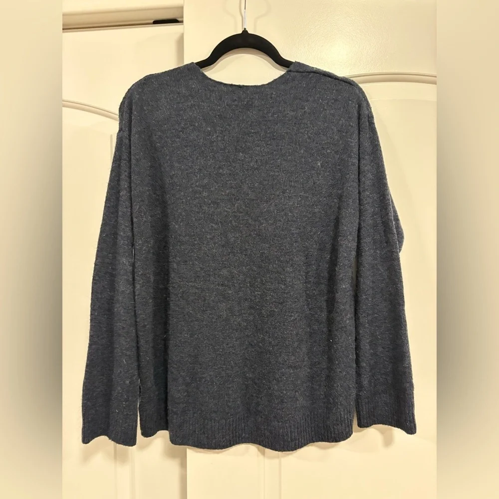 H&M Heathered Blue V-Neck Sweater